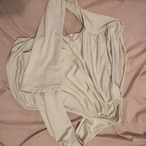 Edikted Elegant Cream Blouse